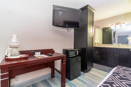Sunshine Inn image 12
